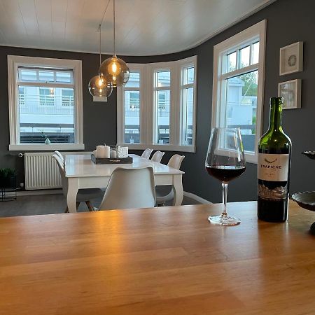 Lovely Penthouse Downtown With 3 Bedrooms Akureyri Exterior photo