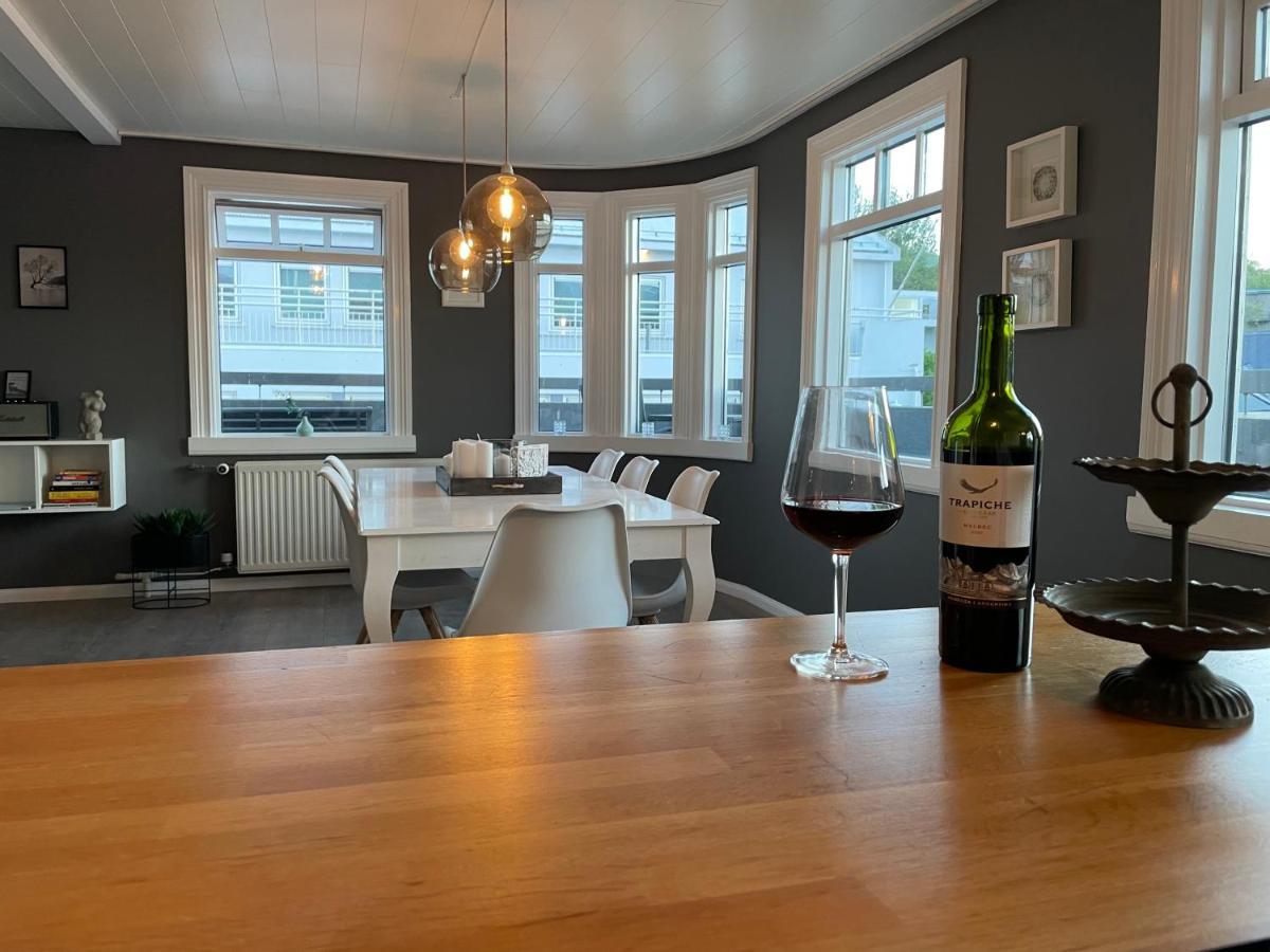 Lovely Penthouse Downtown With 3 Bedrooms Akureyri Exterior photo