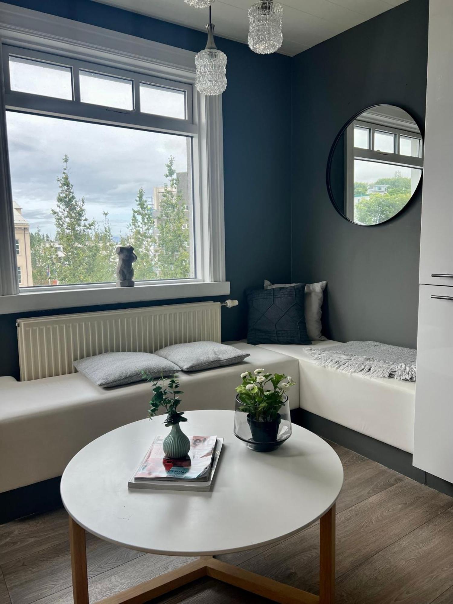Lovely Penthouse Downtown With 3 Bedrooms Akureyri Exterior photo