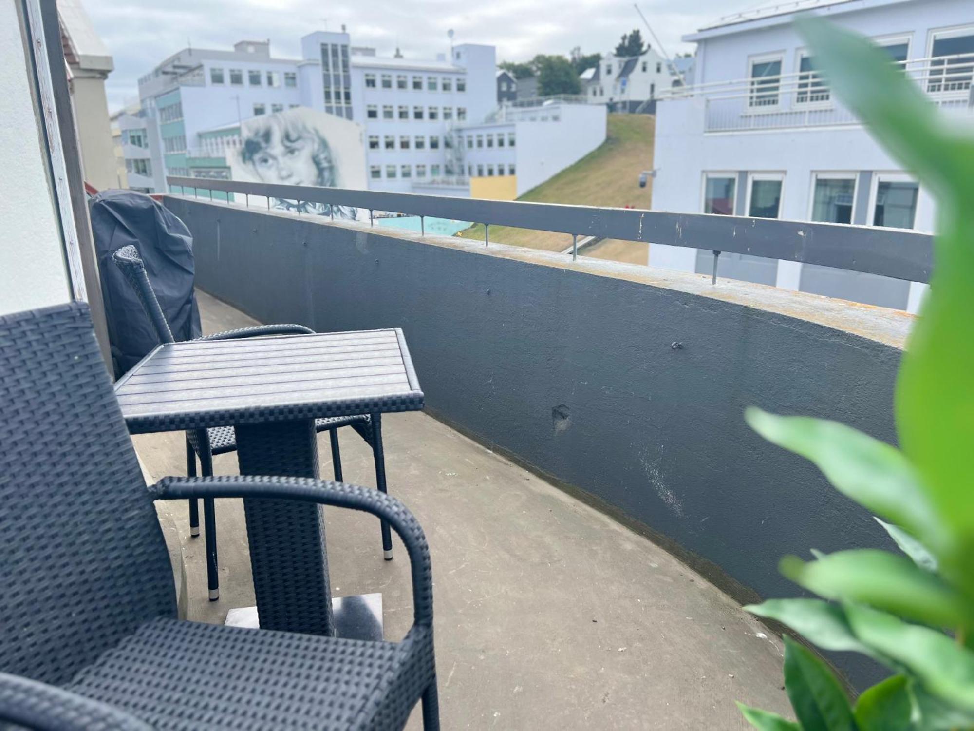 Lovely Penthouse Downtown With 3 Bedrooms Akureyri Exterior photo